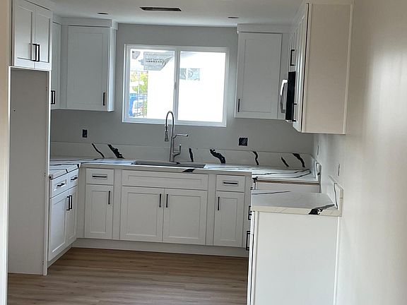 4th image of 1417 254th St #1/2