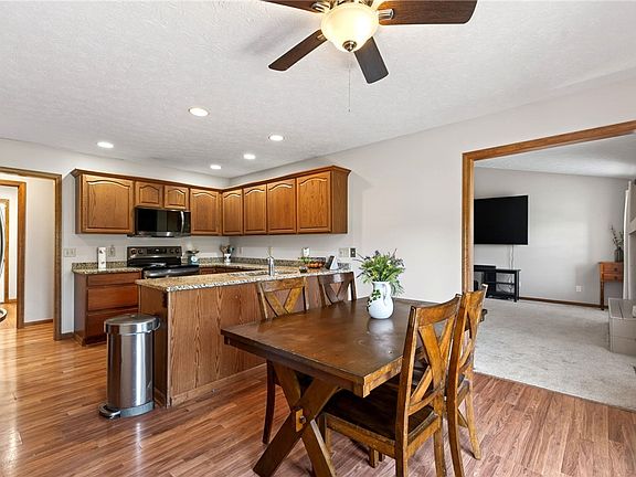 4th image of 4996 Shannon Ave