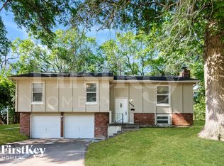 10508 Manchester Ave, Kansas City, MO 64134