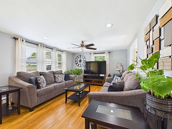 5th image of 70 Fairmount St