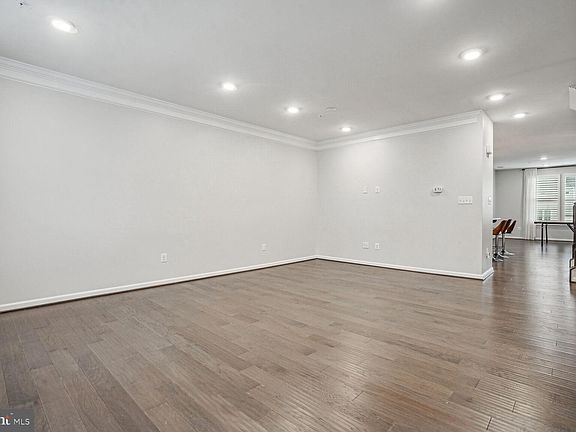5th image of 3224 Yeager Dr Unit 6K