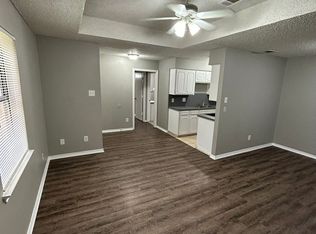 404 Jordan Ln., Arlington, TX 76012
