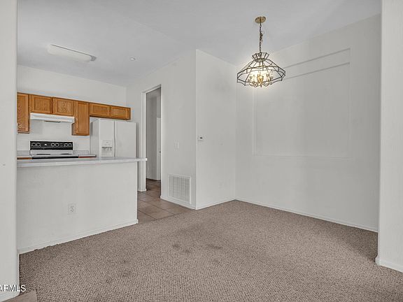4th image of 805 S SYCAMORE -- #111