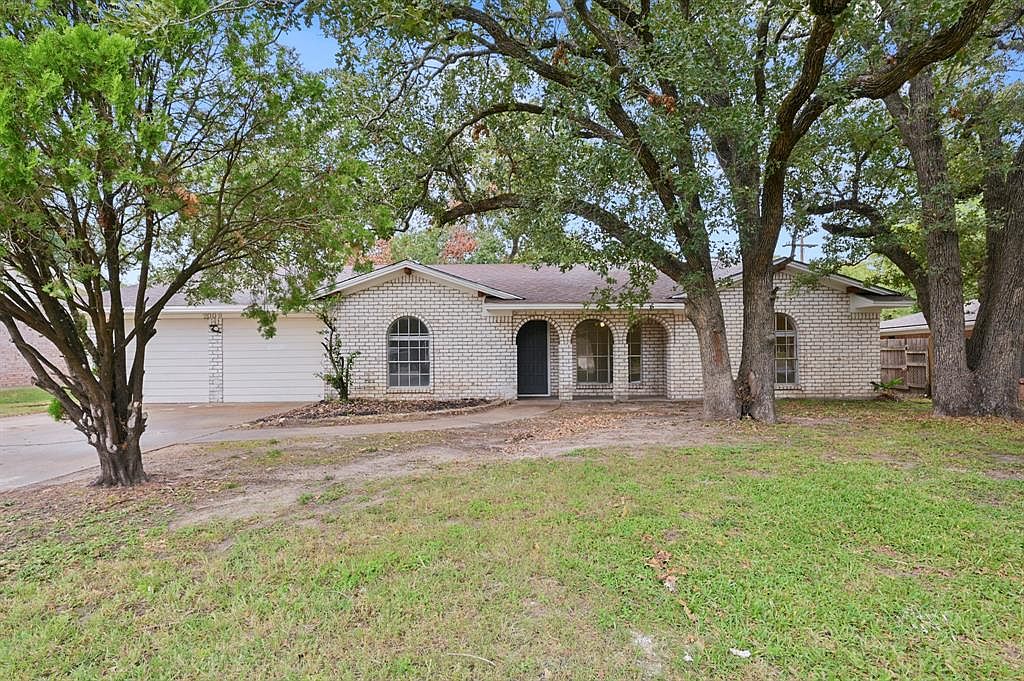 2009 Carter Creek Pkwy, Bryan, TX 77802 | MLS #87612118 | Zillow