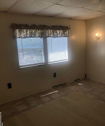 3rd image of 120B Taylor St