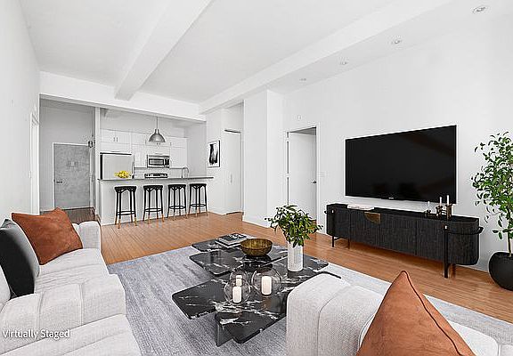 3rd image of 80 John St APT 6B