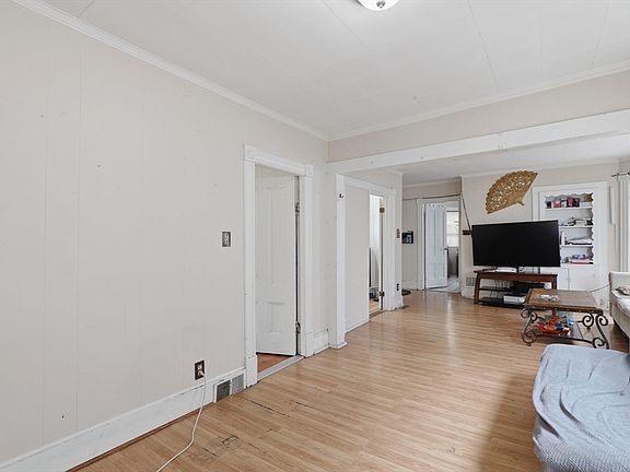 4th image of 18-20 Phillips St