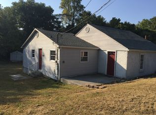 1200 England Dr, Knoxville, TN 37920