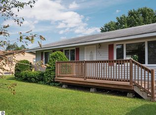 623 15th St, Cadillac, MI 49601
