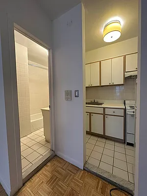 Rented by Centra Inc. | media 11