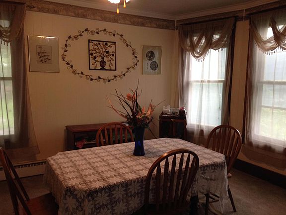 3rd image of 872 S Odell Ave