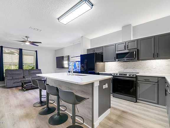 3rd image of 625 OAKLEAF PLANTATION Parkway #1115