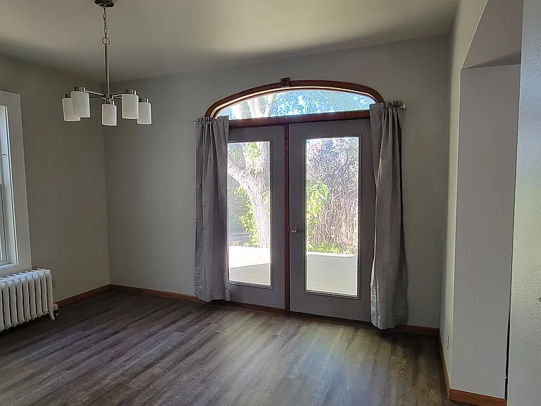 444 Minnesota Ave E — Photo 12