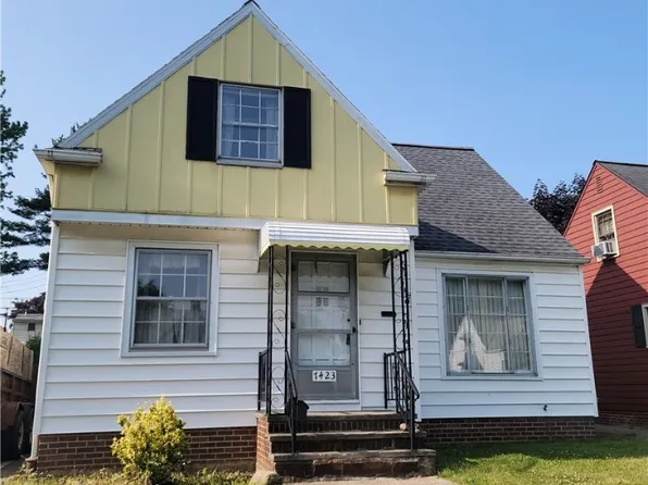 7423 Woodhaven Ave, Brooklyn, OH 44144