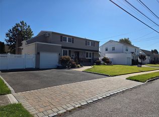 609 Alwick Ave, West Islip, NY 11795