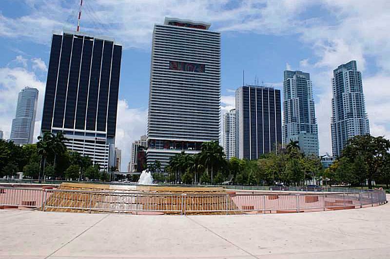 1st image of 50 Biscayne Bl #5204