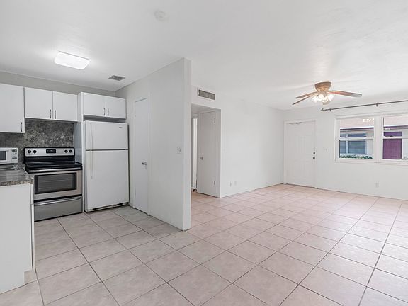 2nd image of 2738 Fillmore St APT 10W