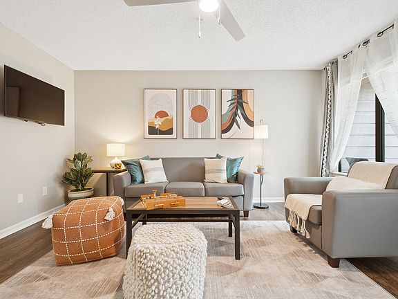 3rd image of 1505 W Tharpe St #2B-2Ba-780Sqft