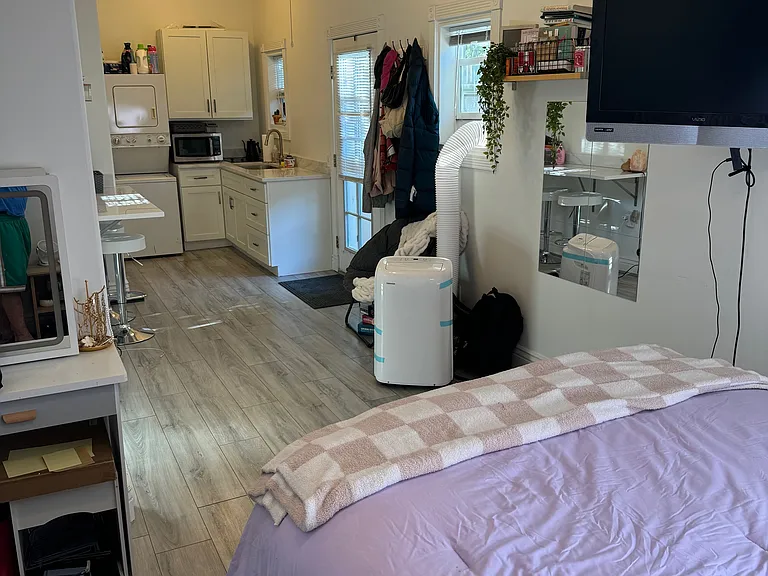 1209 E Logan Ave S #SIDE — Photo 5