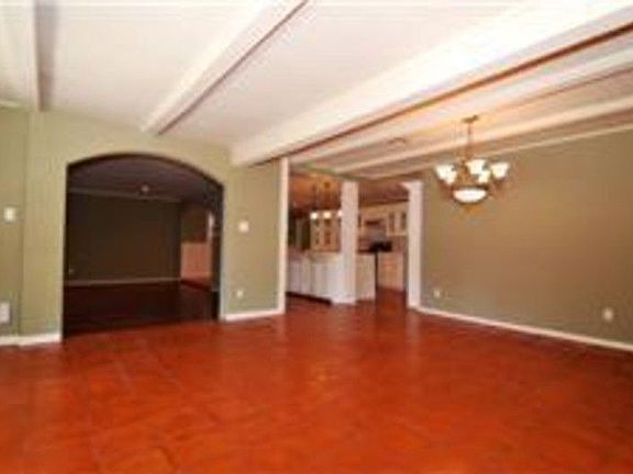 4th image of 2714 Haverhill Dr