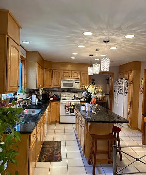 16 Donovan Dr — Photo 4