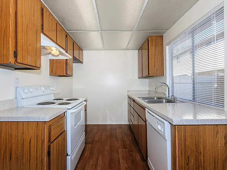 Ridgewood Village Apartment Homes — Photo 47