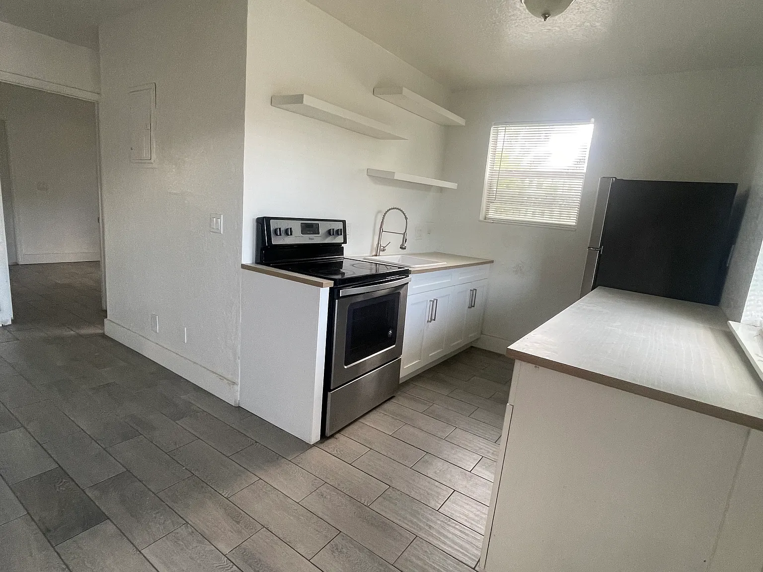2 bed, 750 sqft, $1,650 — Photo 3