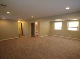 36 Red Haw Ln, Lake Zurich, IL