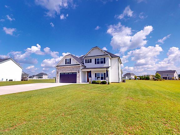 3rd image of 525 Walnut Creek Drive