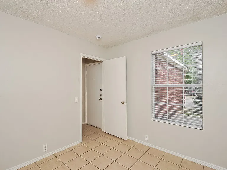 8528 Gatlinburg Dr — Photo 14