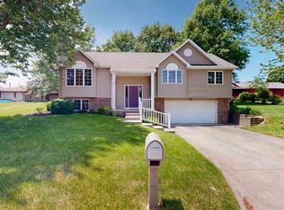 919 10th St, Kalona, IA 52247