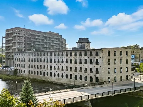 19 Guelph Ave #408, Cambridge, ON N3C 1A2