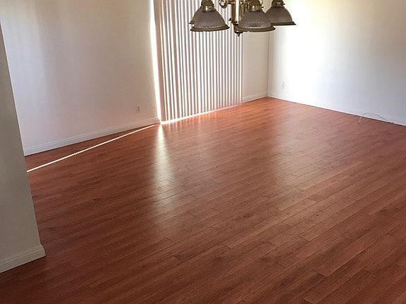 4th image of 214 N Louise St APT 9