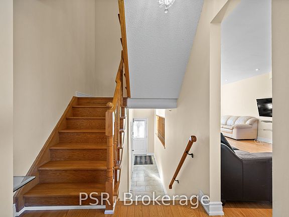 4th image of 17 Andrika Ct