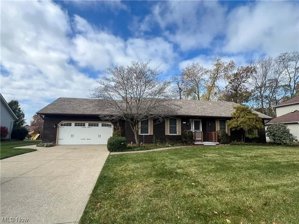 360 Edison Dr, Vermilion, OH 44089