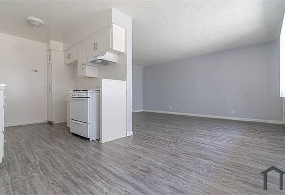 5th image of 8425 S Western Ave #3