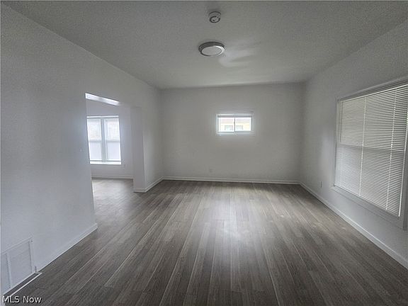 4th image of 1262 South St SE