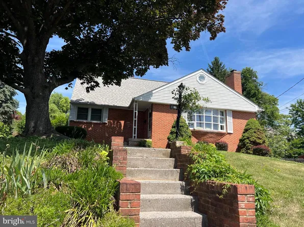 1709 Brandon Dr, Winchester, VA 22601