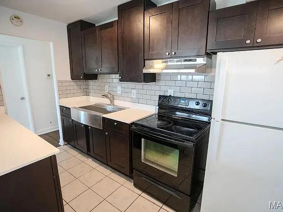 2nd image of 324 Shepley Dr