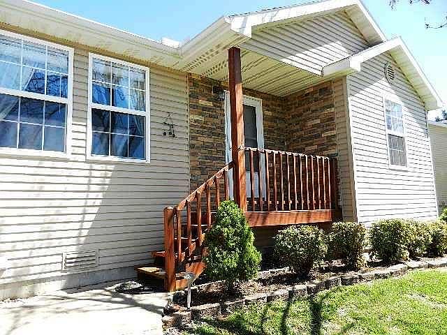 1st image of 31 Whiterock Ln