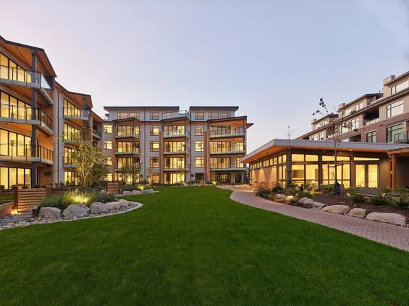 300 Salter St #305, New Westminster, BC V3M 0L9