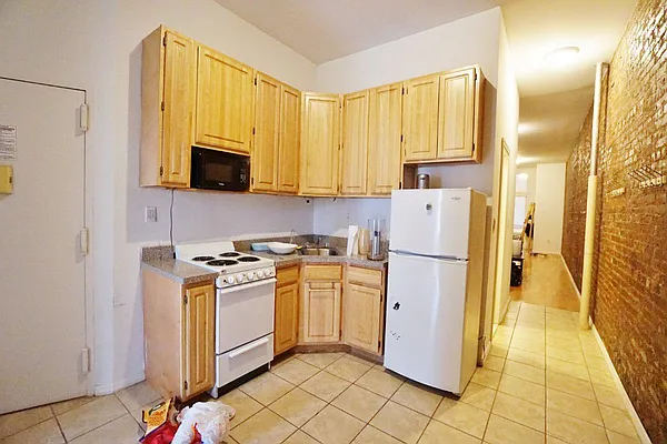 Rented by Best Apartments North Inc | media 32