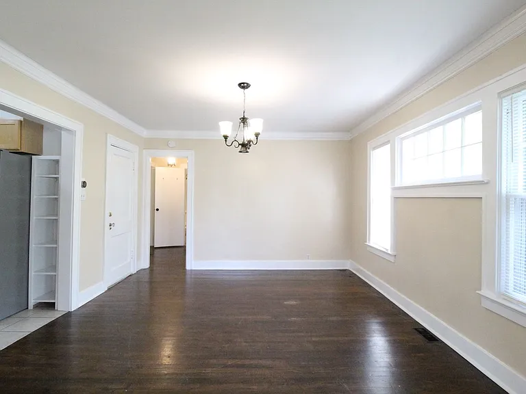 1412 W 51st Street — Photo 7
