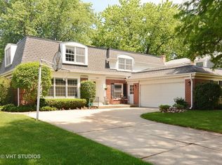 1302 W Cedar Ln, Arlington Heights, IL 60005