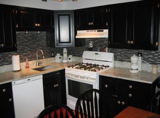 2 Fernview Ave APT 9, North Andover, MA 01845