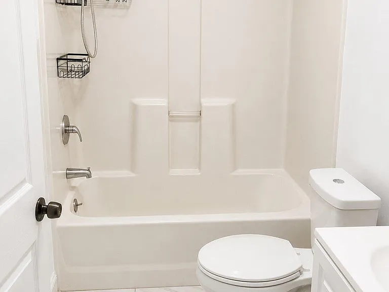 866 Fairmount Pl — Photo 10
