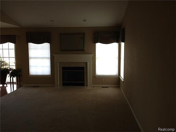 3rd image of 5892 Augusta Ln #1