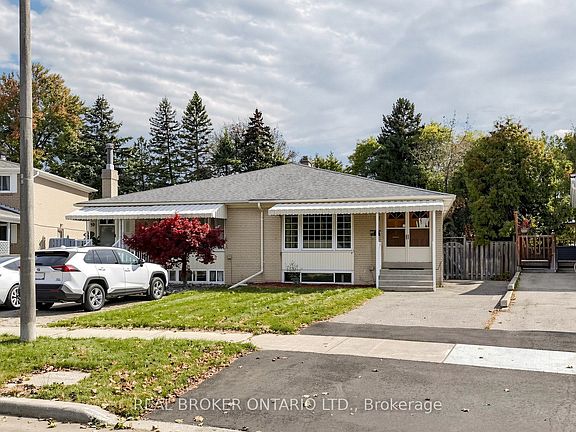 4th image of 32 Cairnside Cres