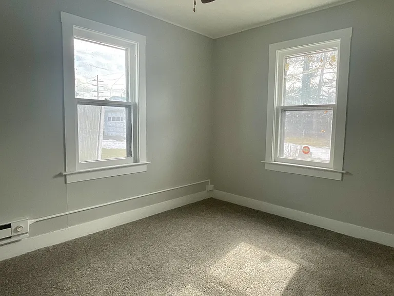 624 Maple St — Photo 8