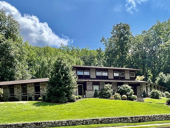 2nd image of 1701 Lorraine Rd